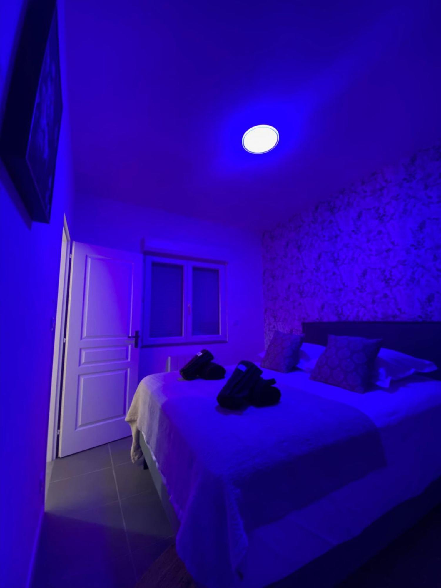 Logis Dans Ancien Relais De Poste Apartment Saint Julien Les Rosiers Екстериор снимка