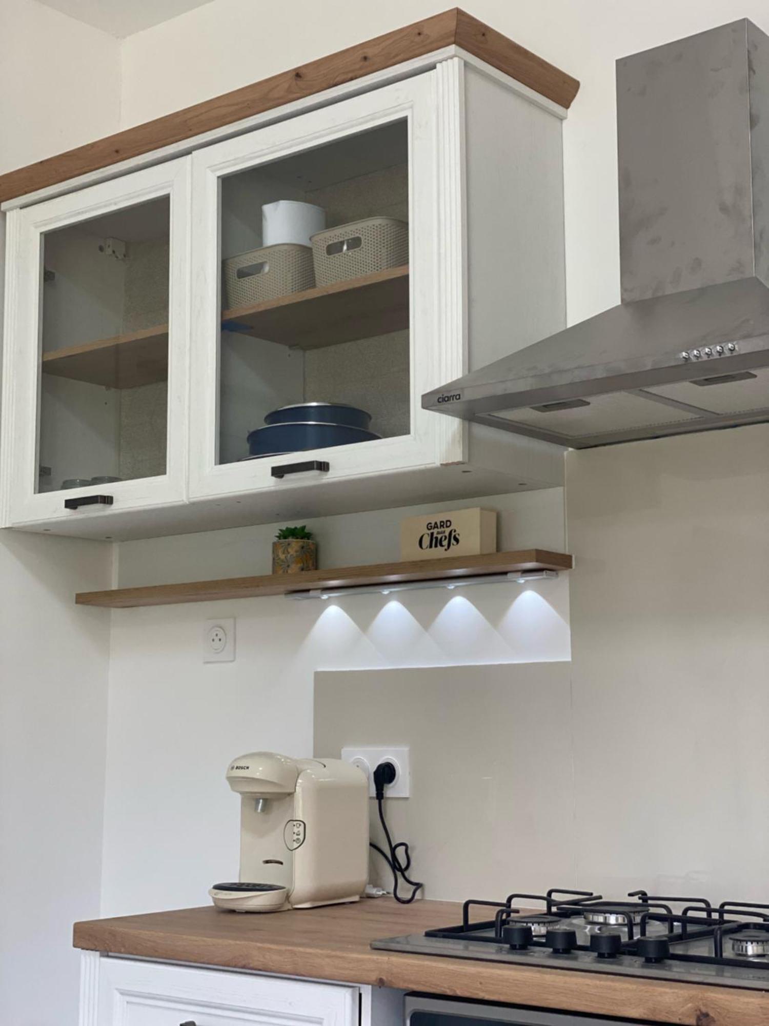 Logis Dans Ancien Relais De Poste Apartment Saint Julien Les Rosiers Екстериор снимка